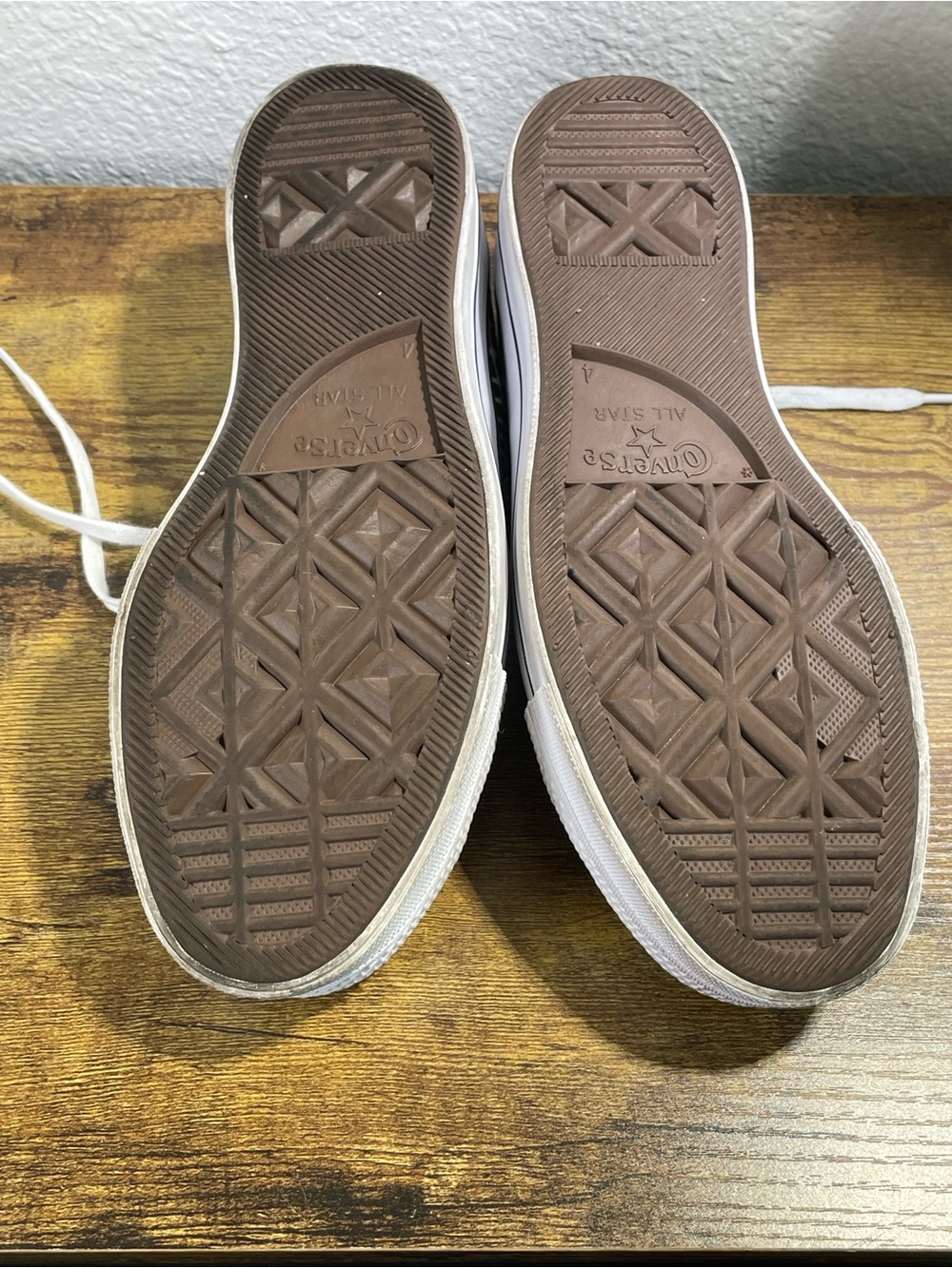 Converse Low-Top Platform Sneakers with Rainbow Croc-Pattern - Picture 9 of 11